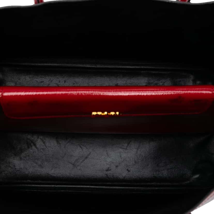 Prada Medium Saffiano Vernice Double Satchel Red Leather Very good condition - Model View