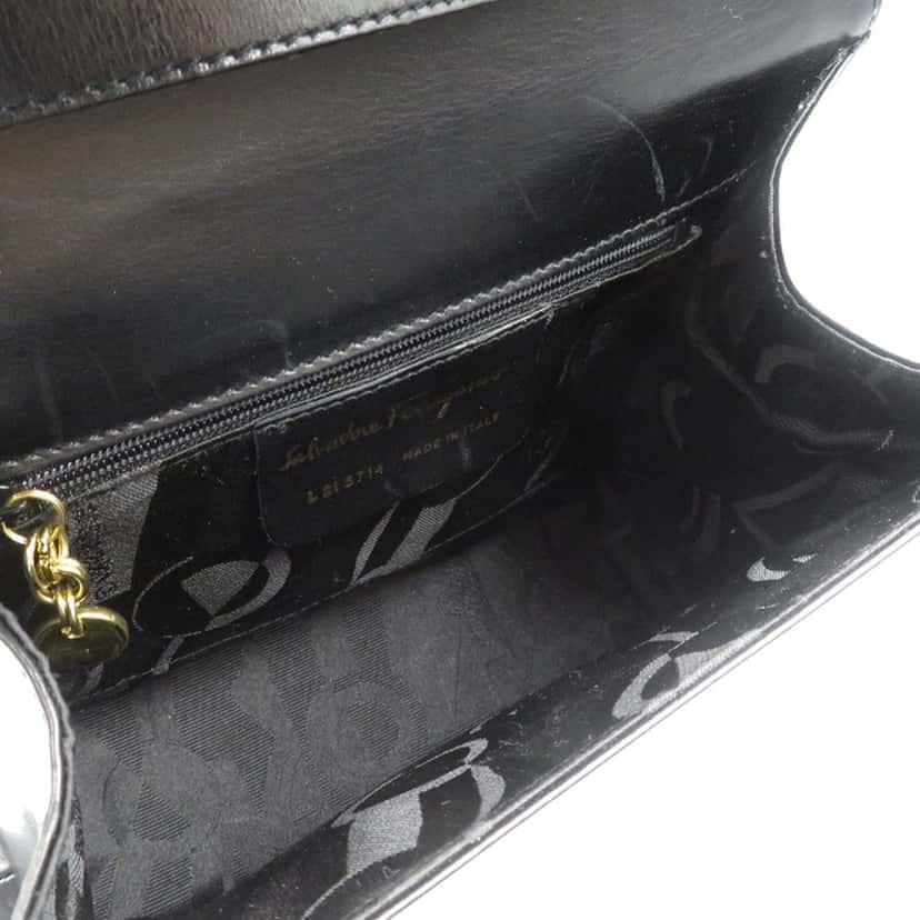 Ferragamo Leather Vara Crossbody Black Leather Very good condition - Inside View