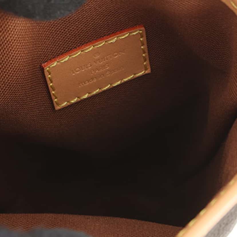 Louis Vuitton Monogram Fold Me Pouch Brown Very good condition - Model View