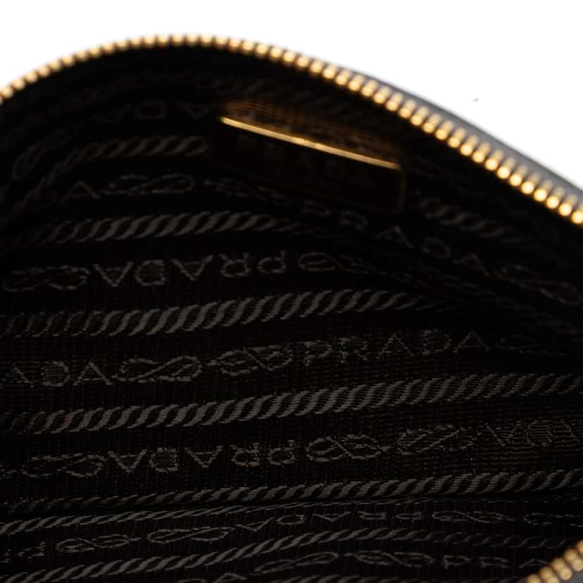 Prada Vitello Shine Crossbody Other Leather Very good condition - Model View