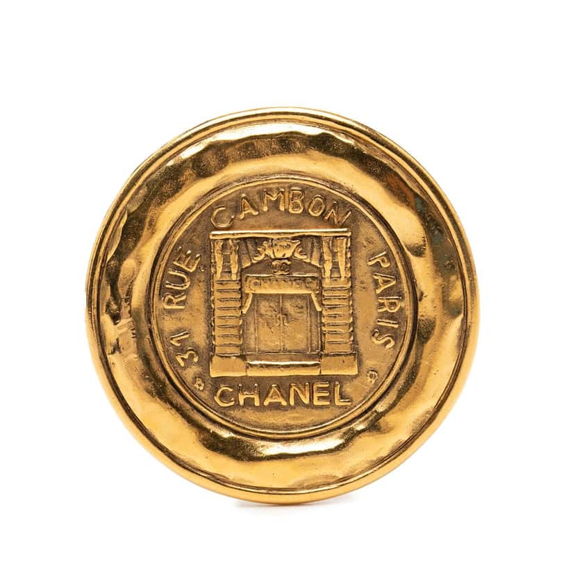 Chanel Gold Plated 31 Rue Cambon Round Brooch Gold Metal Very good condition - Front View