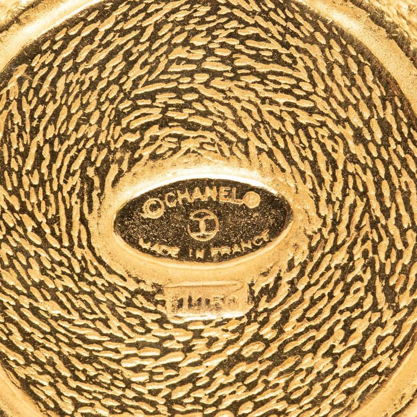 Chanel Gold Plated 31 Rue Cambon Round Brooch Gold Metal Very good condition - Inside View