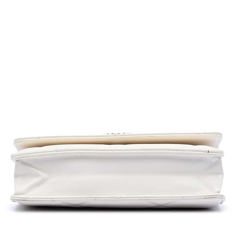 Chanel Quilted Lambskin 19 Wallet on Chain White Leather Very good condition - Inside View