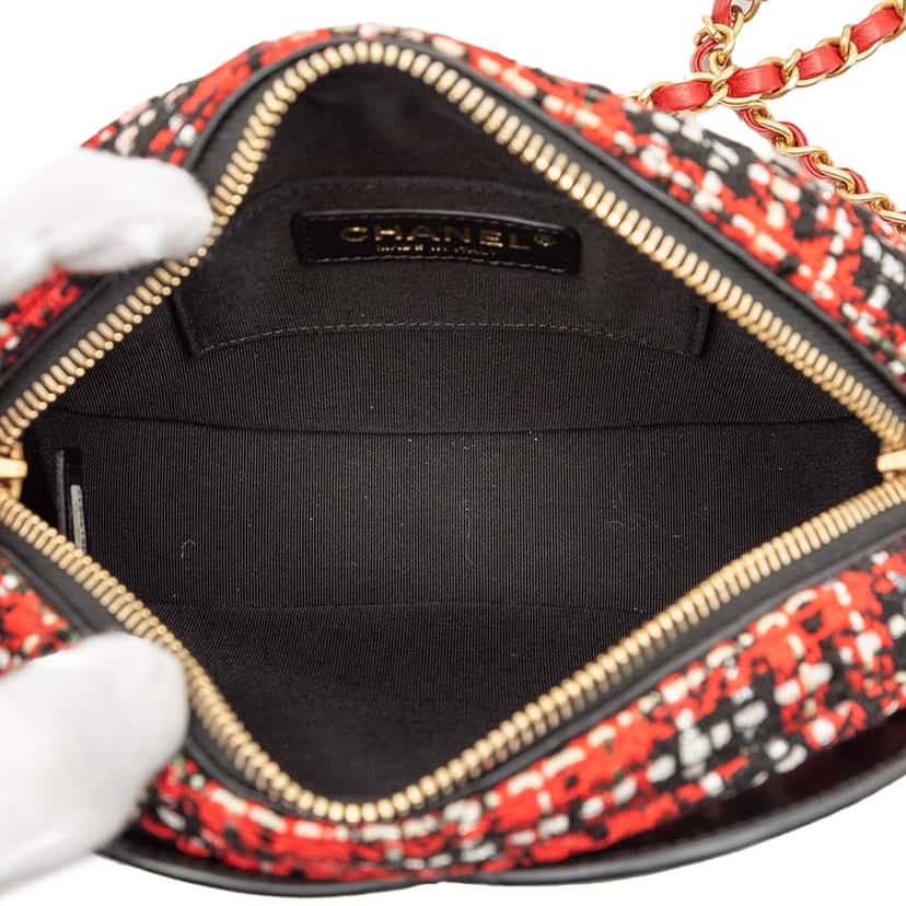 Chanel Tweed and Lambskin Coco Midnight Camera Bag Red Very good condition - Model View