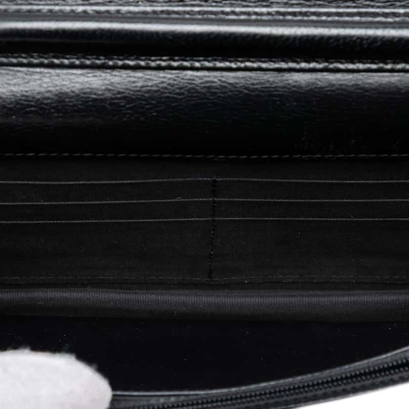 Chanel Stitched Goatskin Golden CC Wallet On Chain Black Leather Very good condition - Model View