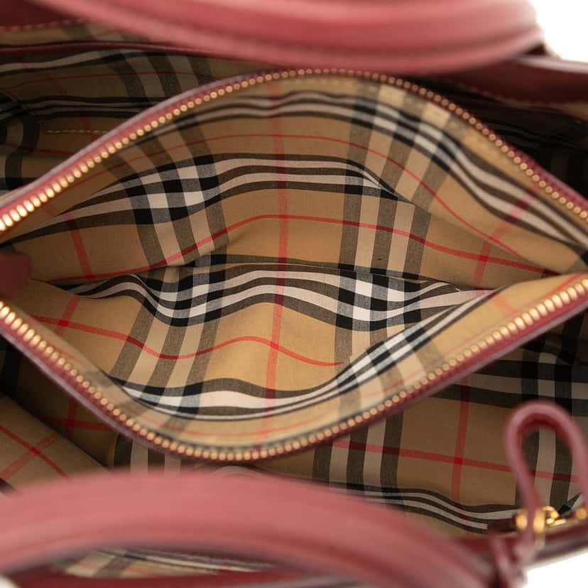 Burberry Medium Leather Banner Satchel Red Leather Very good condition - Model View