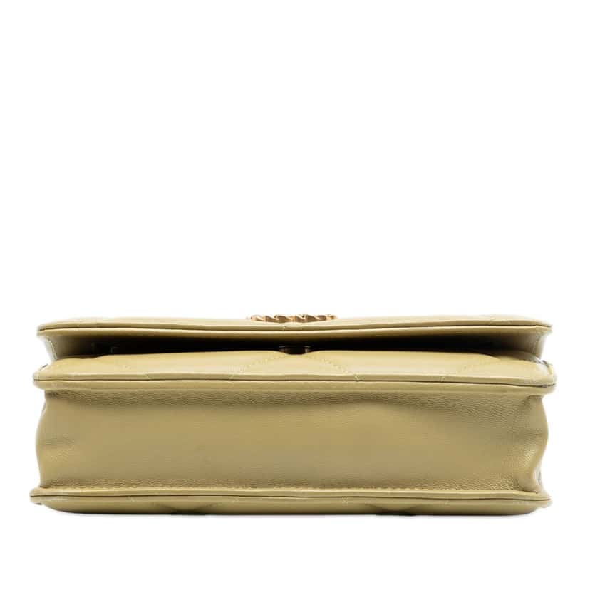 Chanel Quilted Lambskin 19 Wallet on Chain Green Leather Very good condition - Inside View