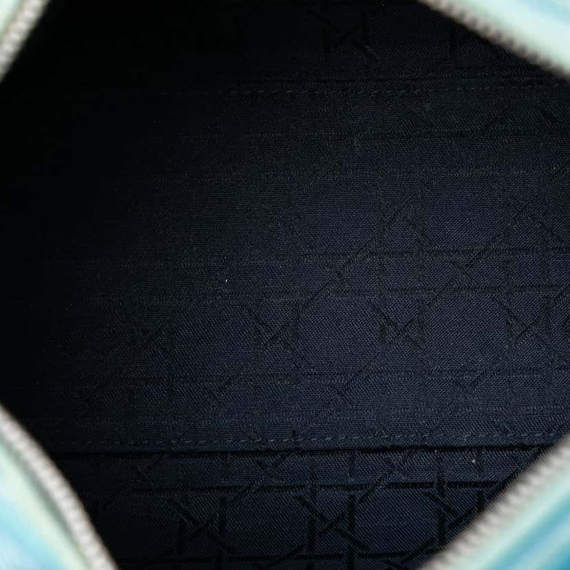 Dior Medium Denim Cannage Acrylic Handles Lady Dior Blue Very good condition - Model View