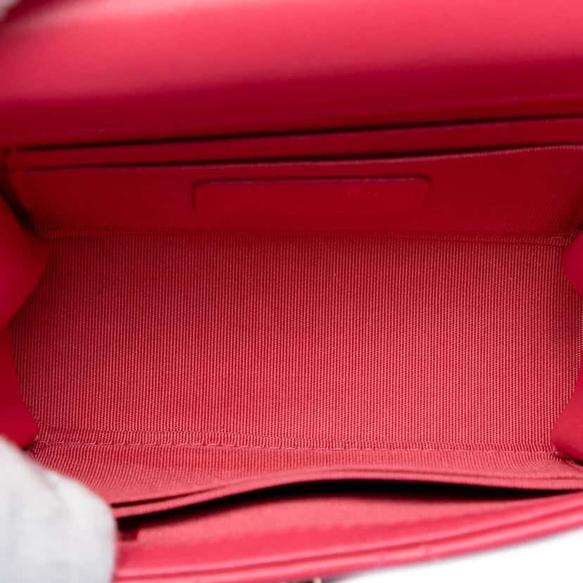 Chanel Mini Quilted Lambskin Trendy CC Clutch With Chain Pink Leather Very good condition - Model View