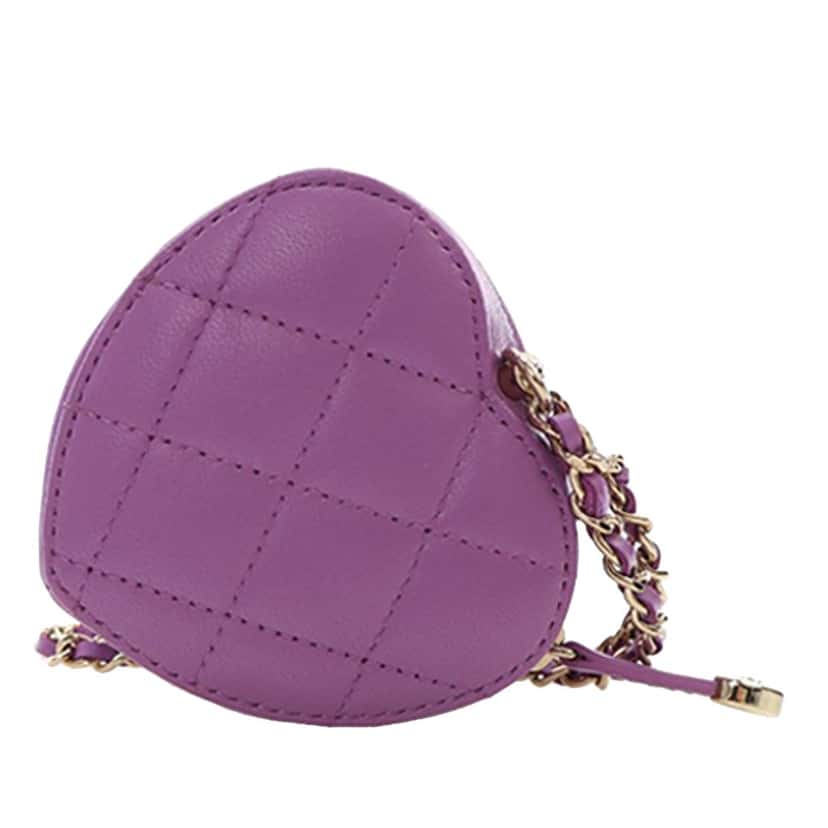 Chanel Lambskin CC in Love Heart Necklace Bag Purple Leather Very good condition - Model View