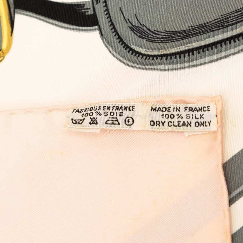 Hermès Brides de Gala Silk Scarf 90 Pink Very good condition - Model View