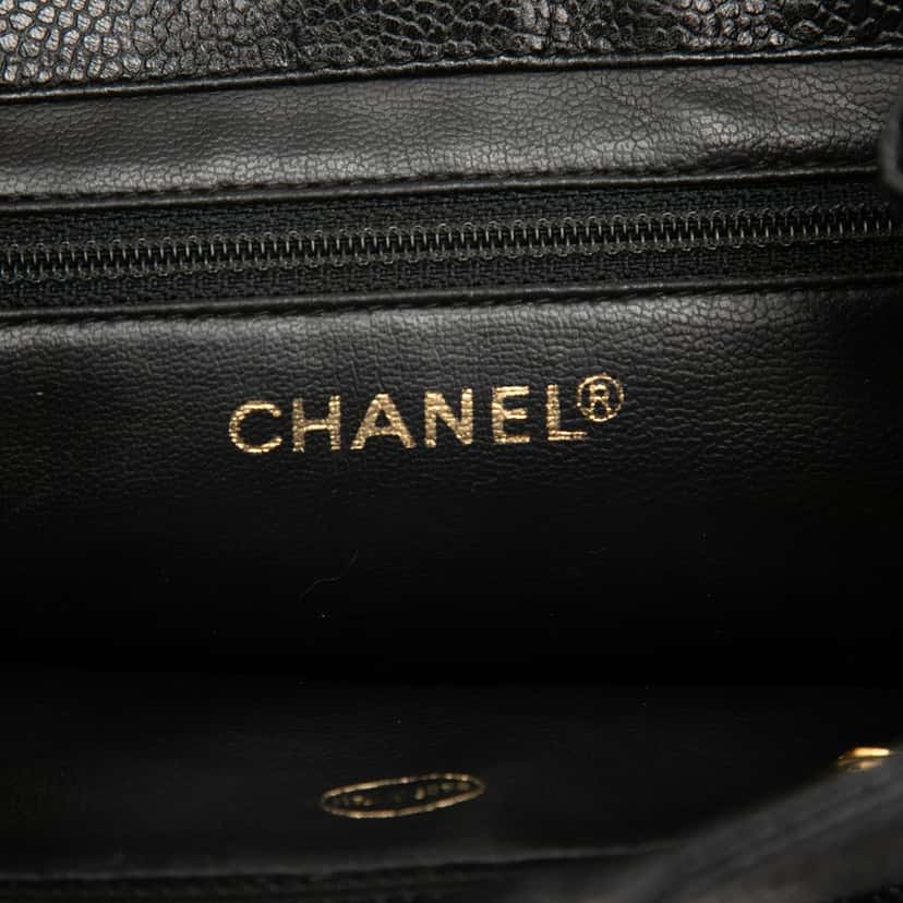 Chanel Triple CC Caviar Bucket Black Leather Very good condition - Box View