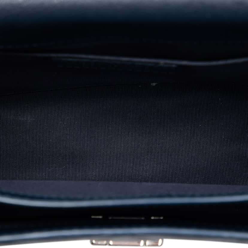 Chanel Small Quilted Goatskin CC Box Flap Blue Leather Very good condition - Model View