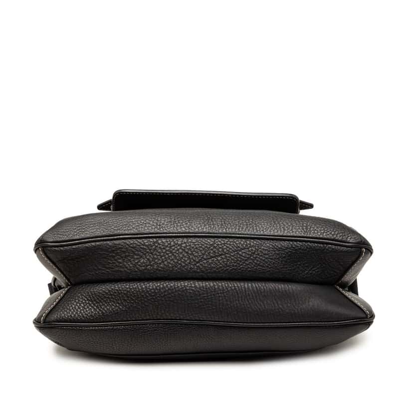 Salvatore Ferragamo Leather Double Gancini Shoulder Bag Black Leather Very good condition - Inside View