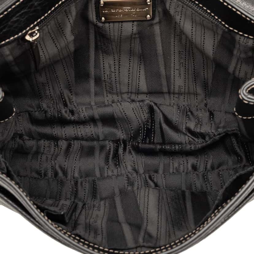 Salvatore Ferragamo Leather Double Gancini Shoulder Bag Black Leather Very good condition - Model View