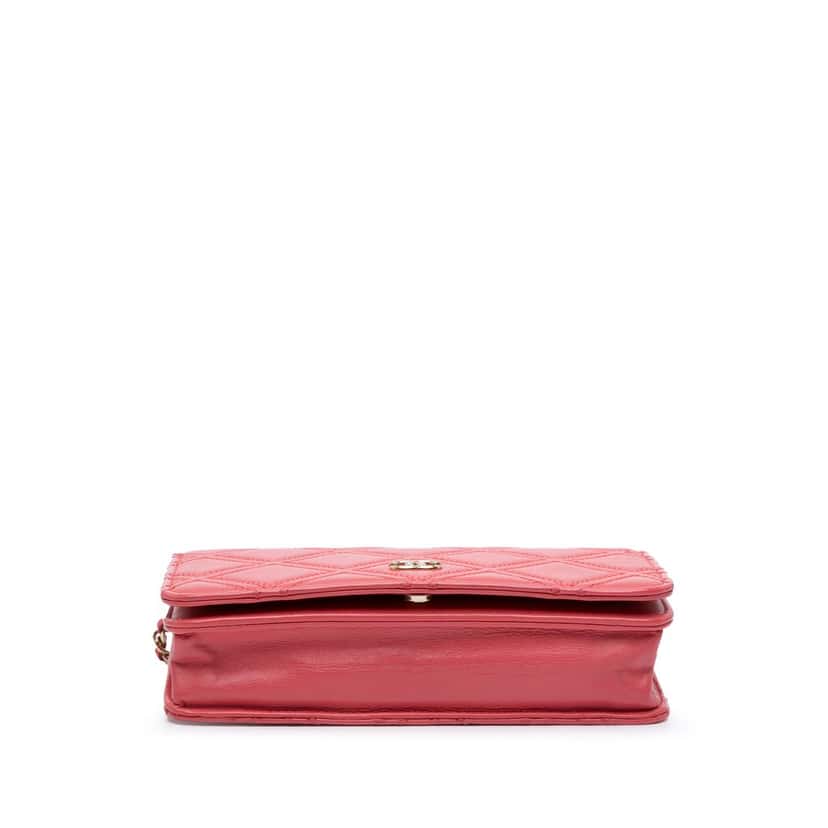 Chanel CC Quilted Lambskin Double Stitch Tassel Wallet On Chain Pink Leather Very good condition - Model View