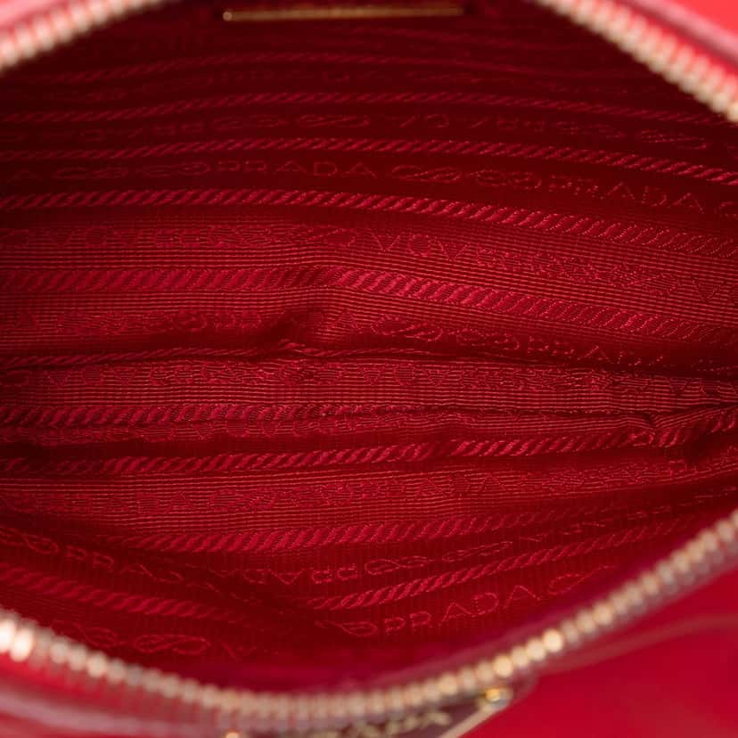 Prada Saffiano Trimmed Tessuto Zip Top Crossbody Red Very good condition - Model View