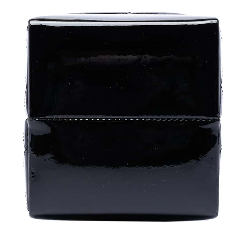 Chanel Patent Milk Carton Crossbody Black Leather Very good condition - Inside View