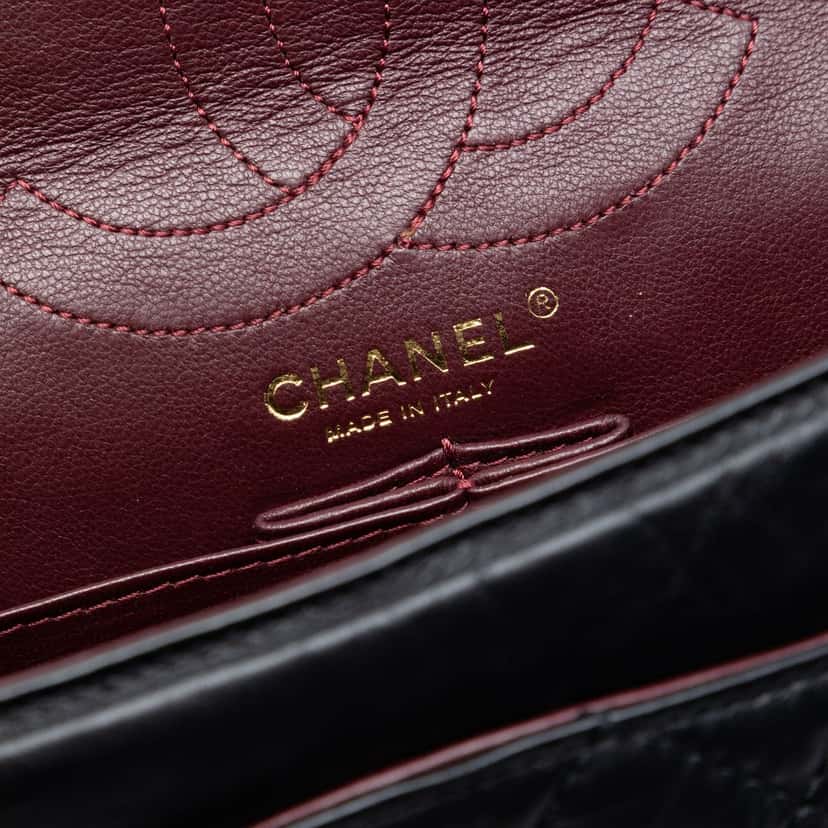 Chanel Quilted Aged Calfskin Reissue 2.55 Double Flap 226 Black Leather Very good condition - Box View