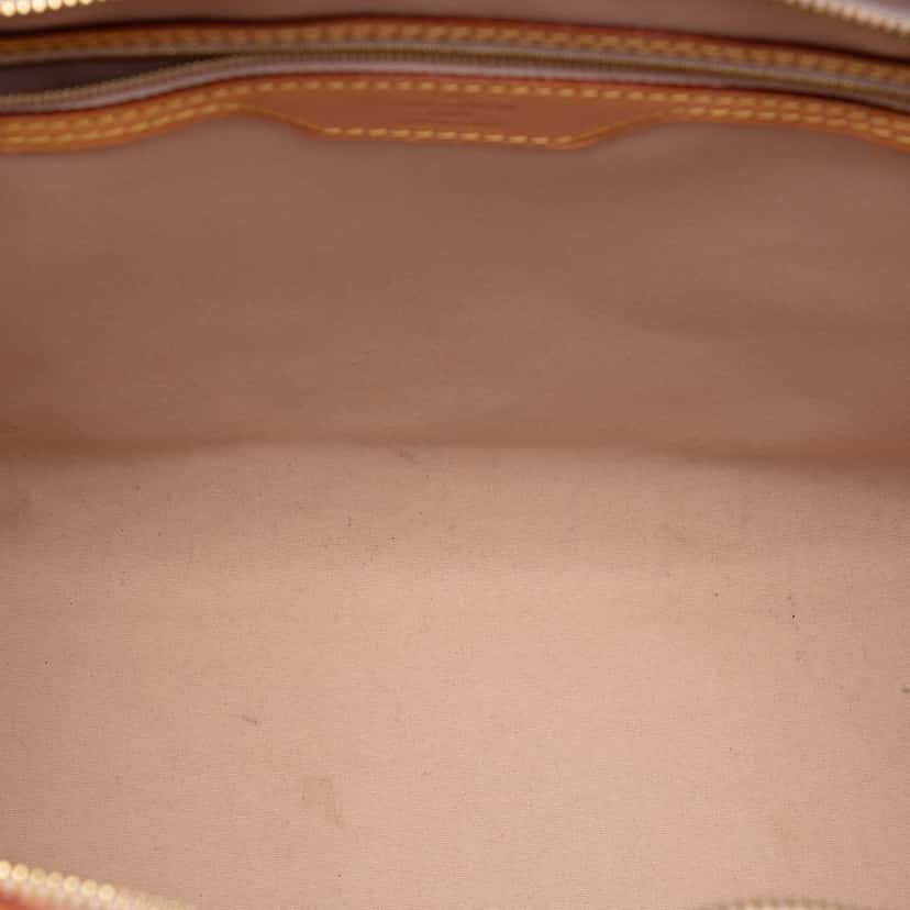Louis Vuitton Monogram Vernis Brea GM Beige Leather Very good condition - Model View