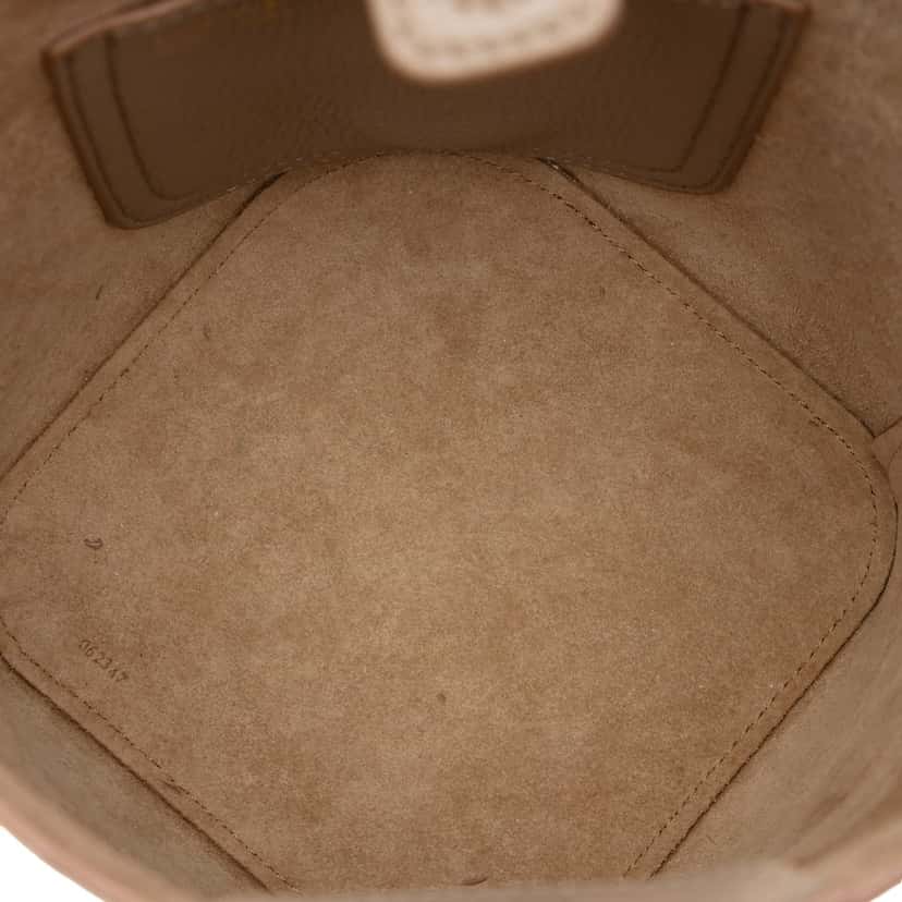 LOEWE Mini Grained Calfskin Pebble Bucket Bag Brown Leather Very good condition - Model View