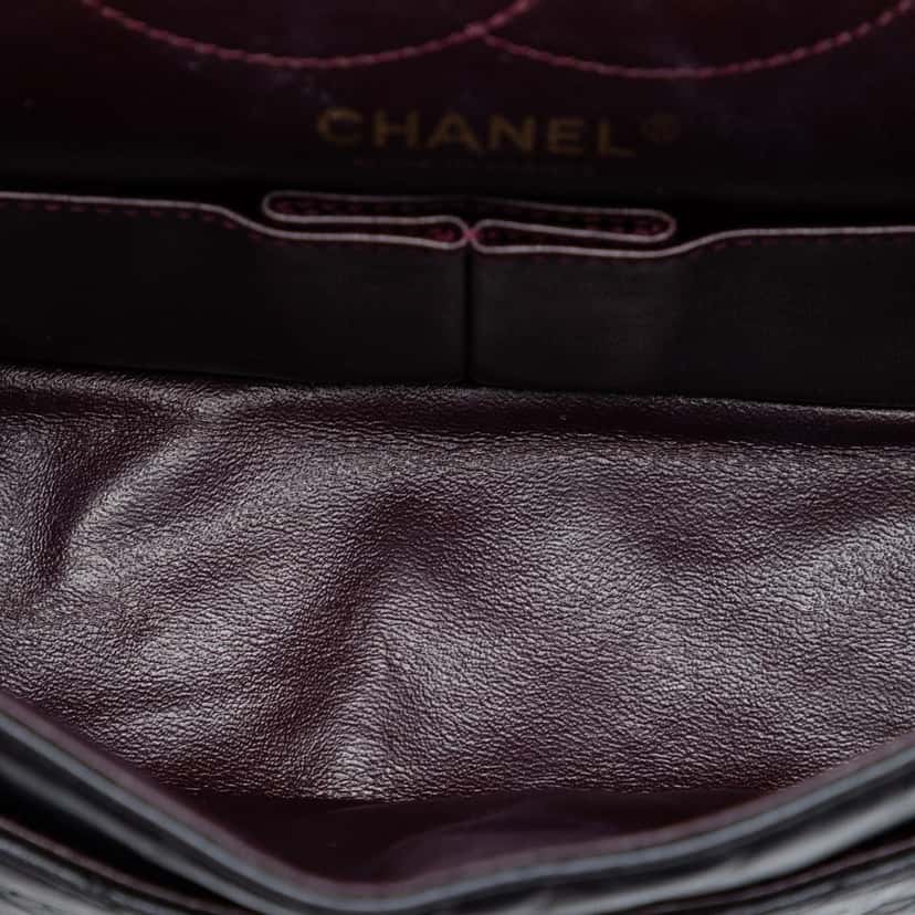 Chanel Quilted Aged Calfskin Reissue 2.55 Double Flap 225 Black Leather Very good condition - Model View
