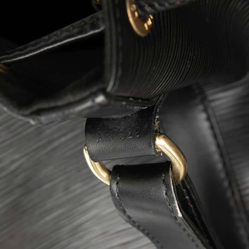 Louis Vuitton Epi Petit Noe Black Leather Very good condition - Box View