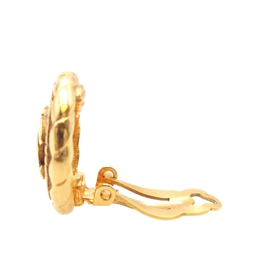 Chanel CC Gold Plated Round Clip On Earrings Gold Metal Very good condition - Box View