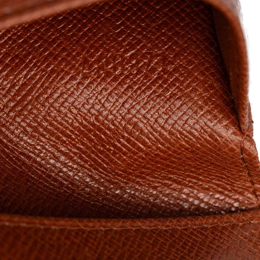 Louis Vuitton Monogram Bifold Small Wallet Brown Very good condition - Model View