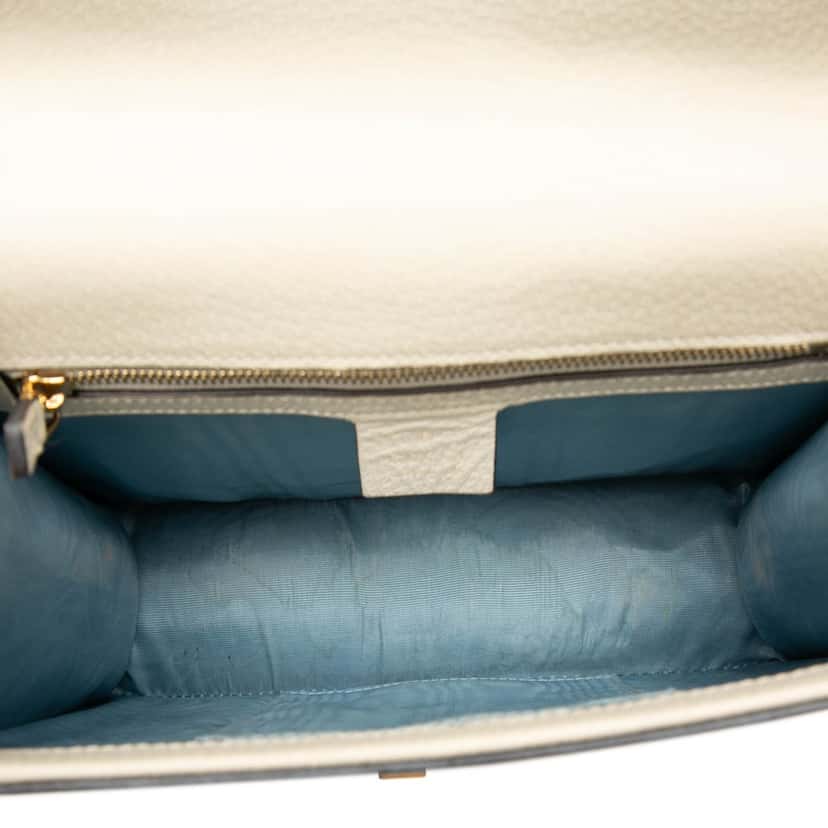 Gucci Small Calfkin Bee Star Sylvie Satchel White Leather Very good condition - Model View