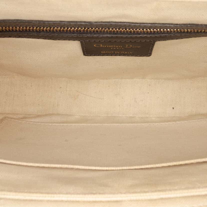 Dior Oblique Canvas Flap Crossbody Blue Very good condition - Model View