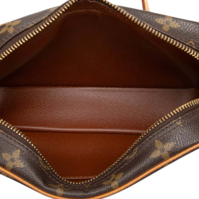 Louis Vuitton Monogram Pochette Cite Brown Very good condition - Model View