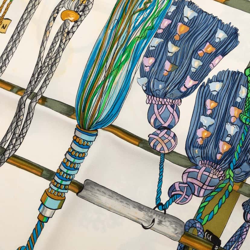 Hermès Passementerie Silk Scarf  90 White Very good condition - Box View