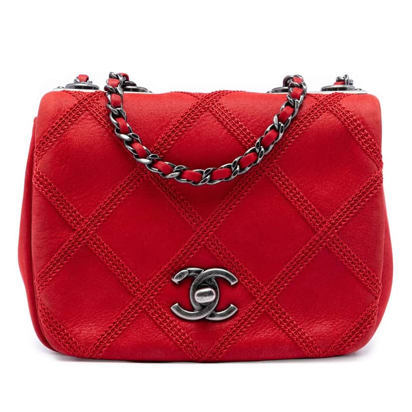 Chanel Mini CC Iridescent Calfskin Diamond Stitch Flap Red Leather Very good condition - Front View