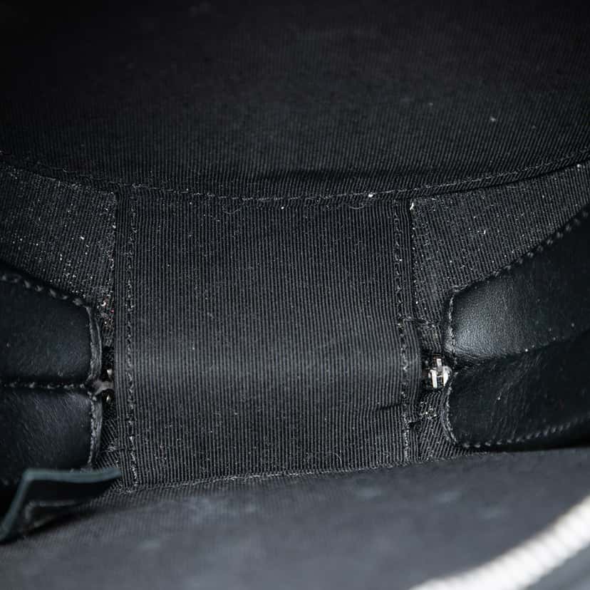 Chanel Patent Round As Earth Bag Black Leather Very good condition - Model View