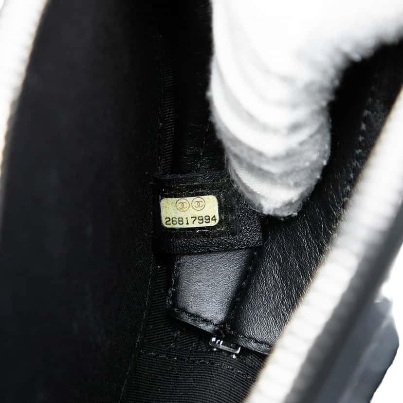 Chanel Patent Round As Earth Bag Black Leather Very good condition - Box View