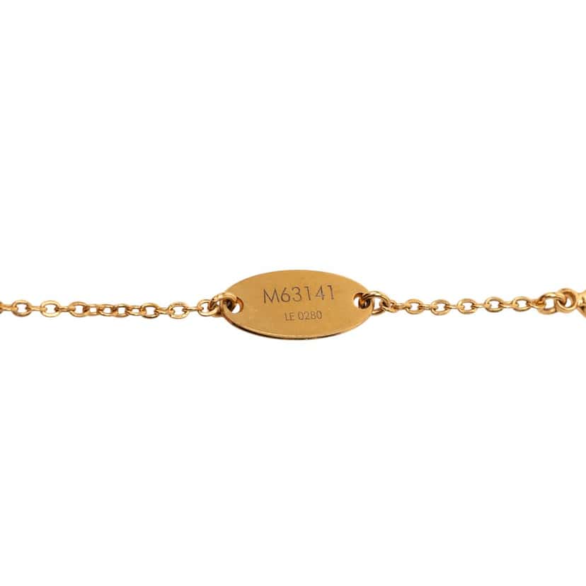 Louis Vuitton Gold Plated Nanogram Pendant Necklace Gold Metal Very good condition - Model View
