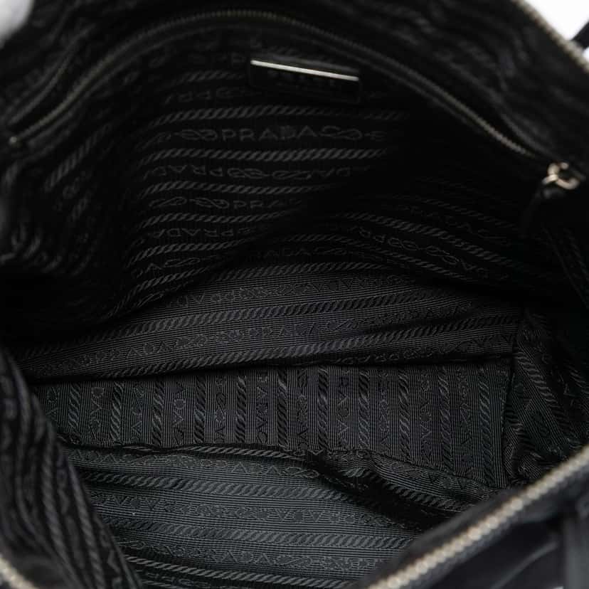 Prada Tessuto Tote Black Very good condition - Model View