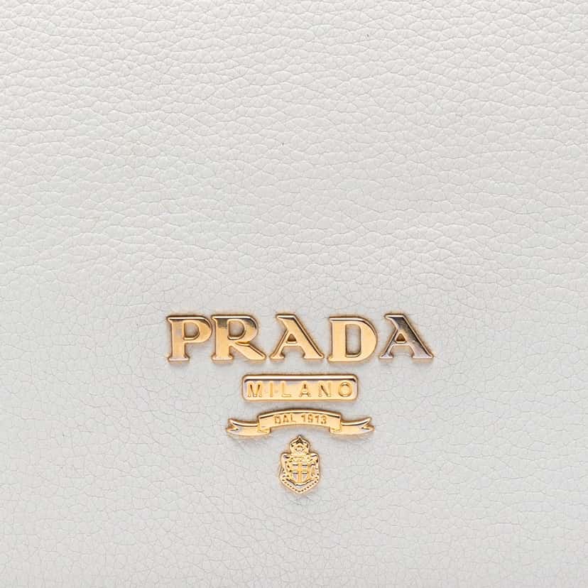 Prada Vitello Daino Crossbody White Leather Very good condition - Box View
