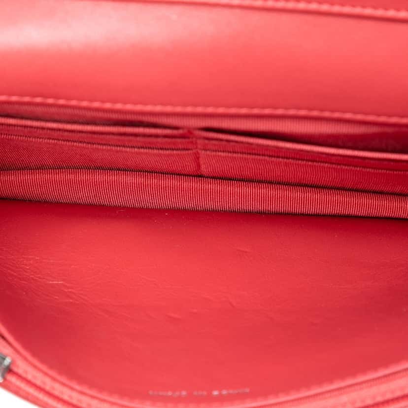 Chanel CC Quilted Patent Incognito Wallet On Chain Orange Leather Very good condition - Model View