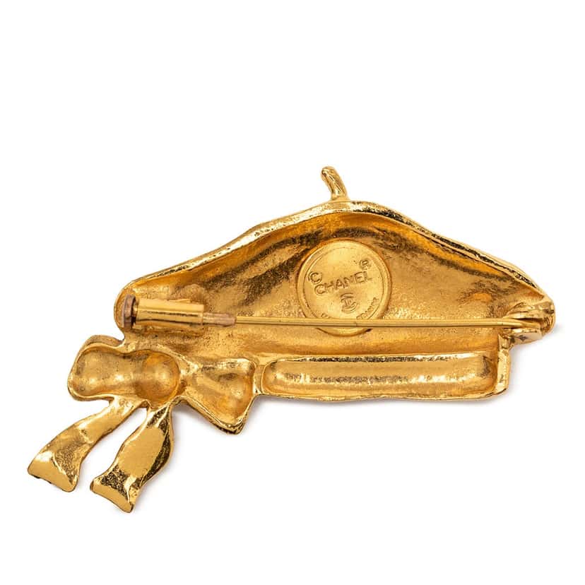 Chanel Gold Plated Beret Hat Brooch Gold Metal Very good condition - Back View