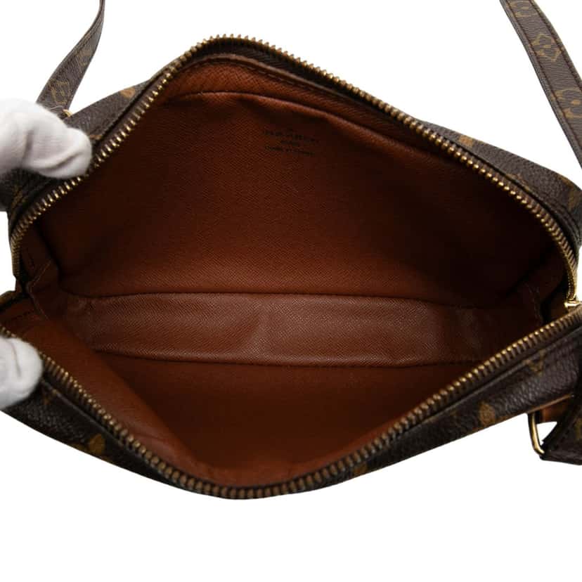 Louis Vuitton Monogram Pochette Marly Bandouliere Brown Very good condition - Model View