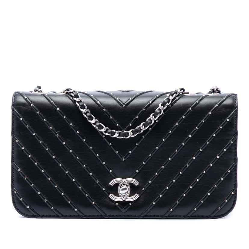 Chanel Chevron Lambskin Stud Wars Full Flap Black Leather Very good condition - Front View