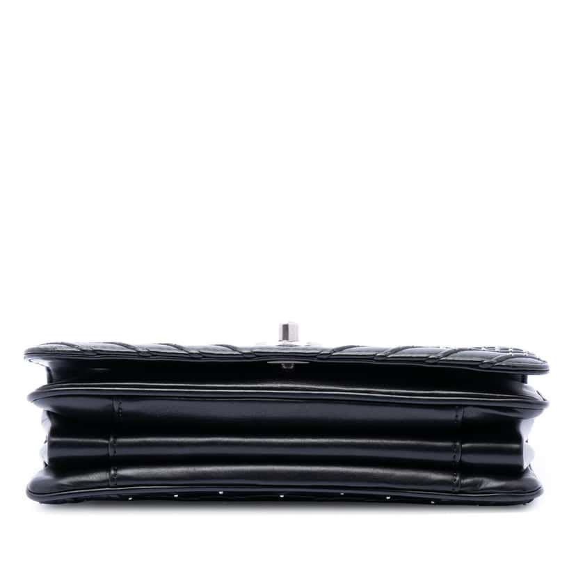 Chanel Chevron Lambskin Stud Wars Full Flap Black Leather Very good condition - Inside View