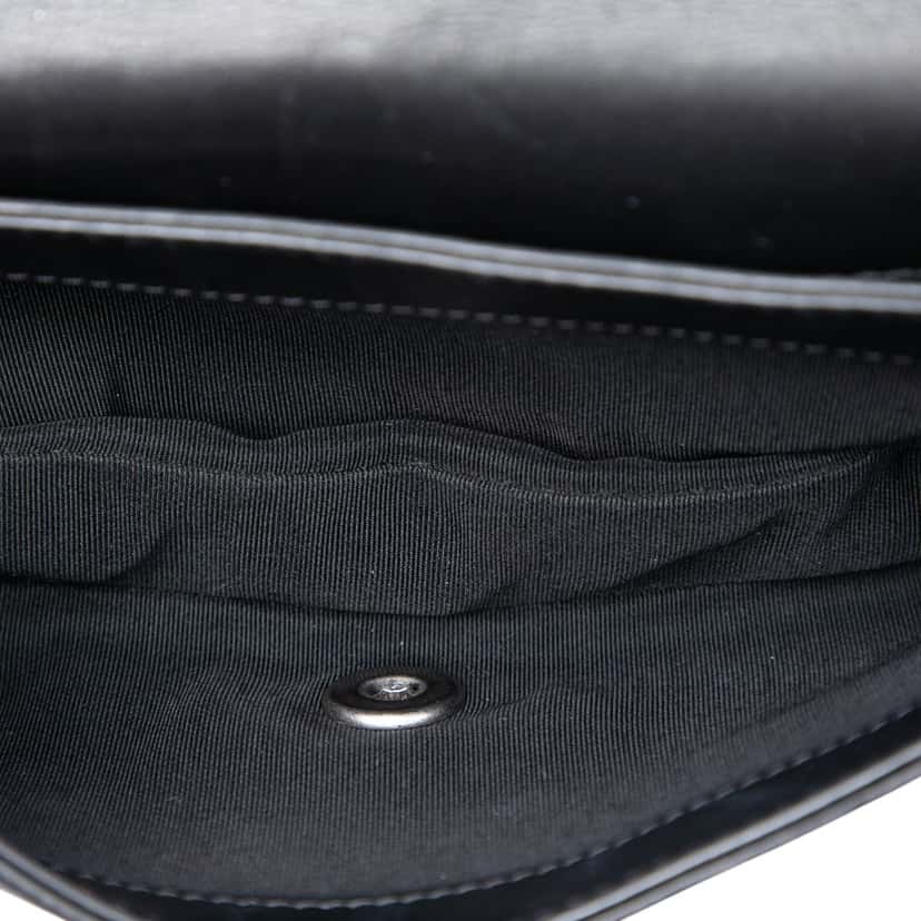 Chanel Chevron Lambskin Stud Wars Full Flap Black Leather Very good condition - Model View