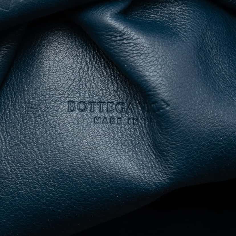 Bottega Veneta Lambskin The Mini Pouch Crossbody Blue Leather Very good condition - Box View