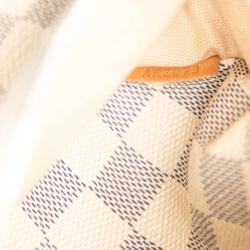 Louis Vuitton Damier Azur Totally PM White Very good condition - Box View