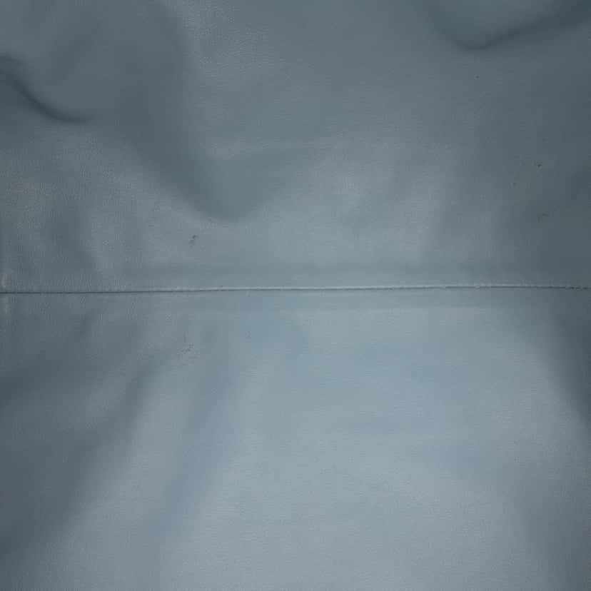 Bottega Veneta Lambskin The Pouch Blue Leather Very good condition - Model View