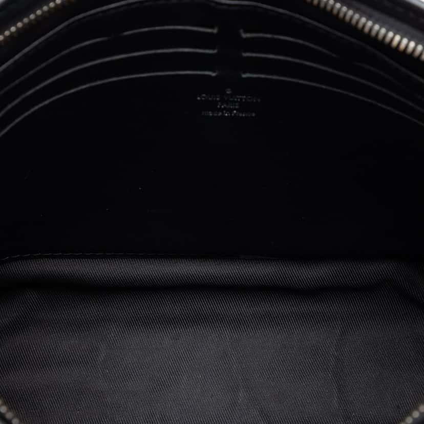 Louis Vuitton Monogram Eclipse Pochette Voyage MM Black Very good condition - Model View