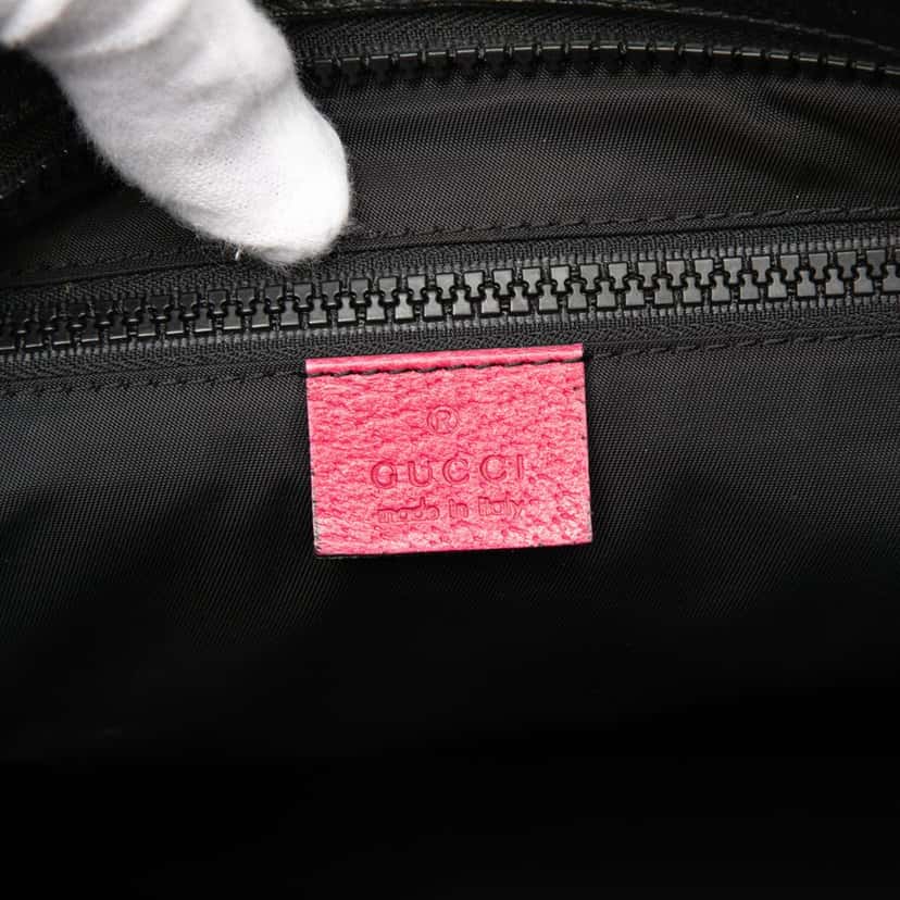 Gucci GG Supreme Trademark Logo Crossbody Black Very good condition - Box View